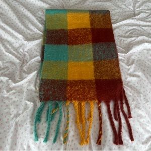 urban outfitters multicolour plaid knit scarf🎀🎀